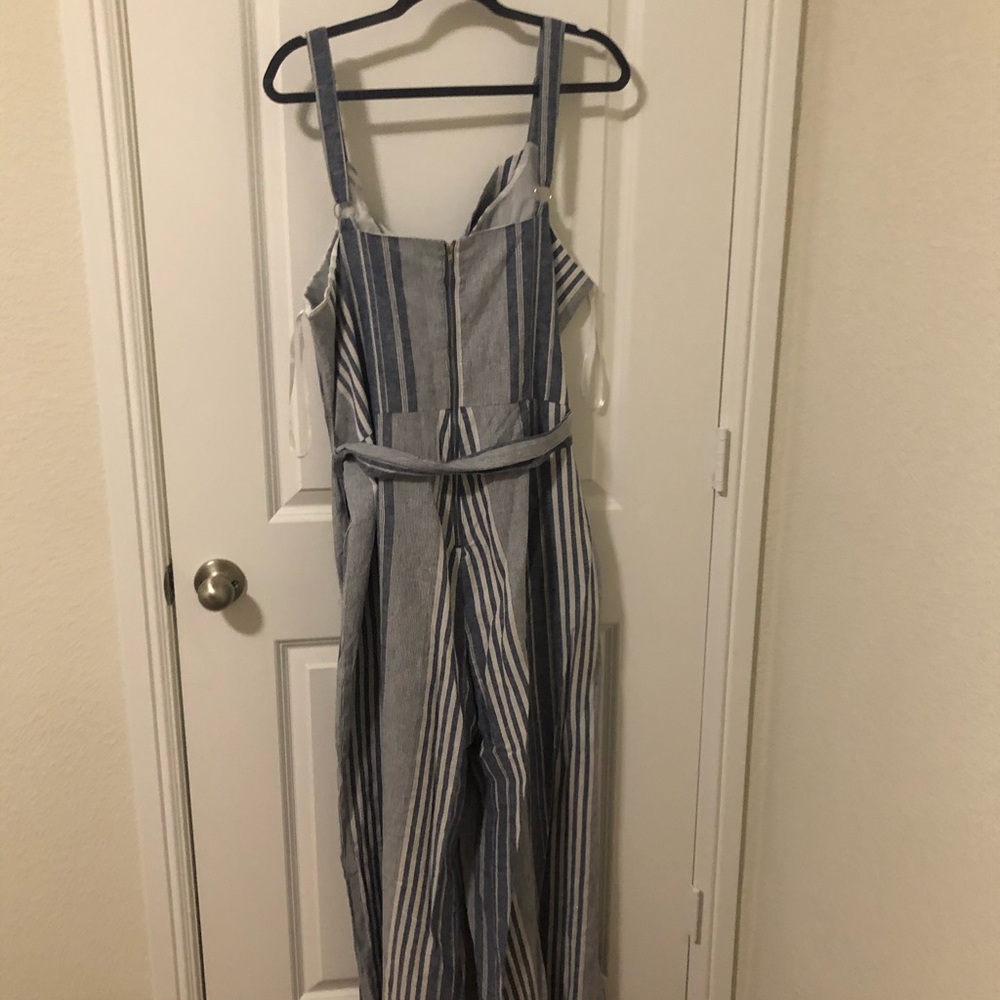 Jumpsuit - Picture 2 of 3